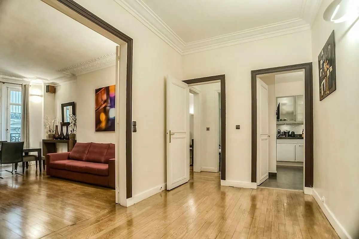 Apartment Rue Arsene Houssaye In باريس فرنسا